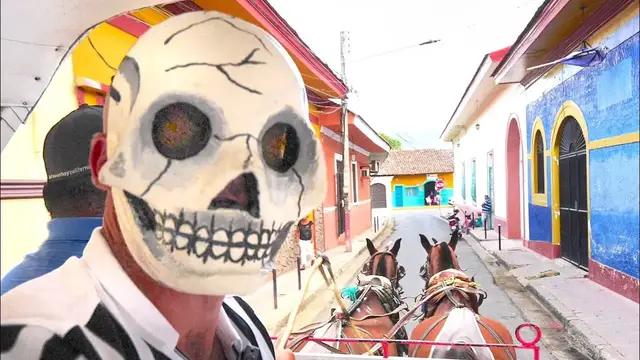 'Video thumbnail for Calavera NICARAGUAN CARRIAGE TOUR of Granada, Nicaragua!!'