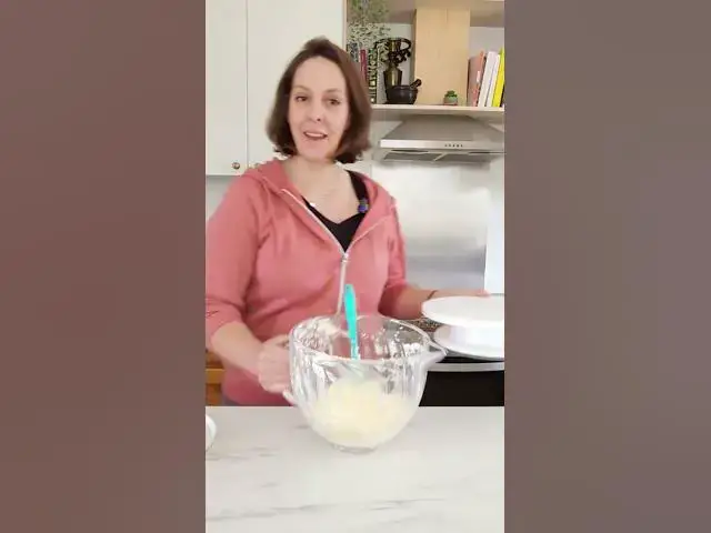 'Video thumbnail for Buttercream sem leite nem ovo nem glúten'