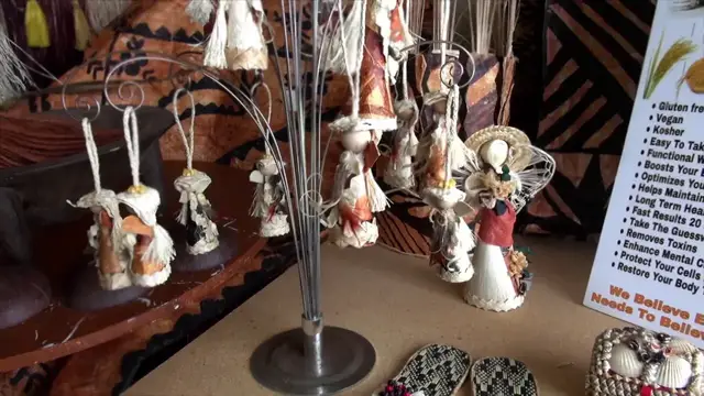 'Video thumbnail for V & S O'Polynesia Art store Kona'