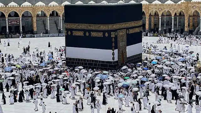 'Video thumbnail for Muslims from around the world begin annual pilgrimage to Mecca'