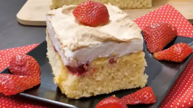 'Video thumbnail for Grandma’s SECRET Strawberry Cake (You Won’t Believe How Easy!)'