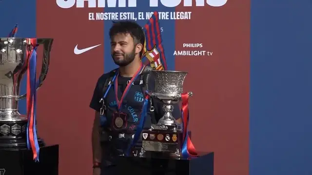 'Video thumbnail for President and fans of Barcelona offer trophies up to the Virgin Mary of Montserrat'