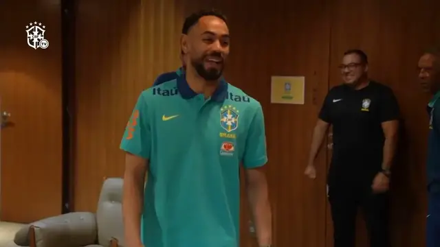 'Video thumbnail for FILE: Manchester United sign Brazil forward Matheus Cunha'