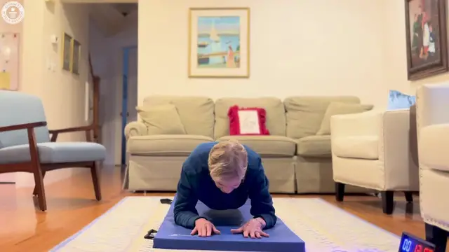 'Video thumbnail for Ultra-fit grandma can hold a plank at 82 years old'