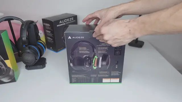'Video thumbnail for Audeze Maxwell Unboxing'