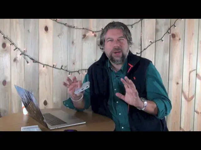 'Video thumbnail for Moshi USB-C Multiport Adapter for Apple MacBook Pro Review'