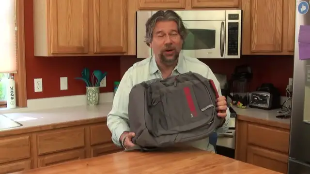 'Video thumbnail for SUMMARY Laptop Sleeve & TRILOGY Backpack - Reviewed!'