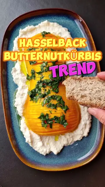 'Video thumbnail for Hasselback Butternut Kürbis aus dem Ofen'