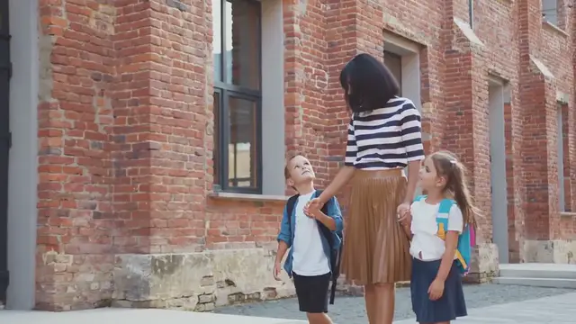 'Video thumbnail for Anxiety: Keeping Your Child Calm Before School'