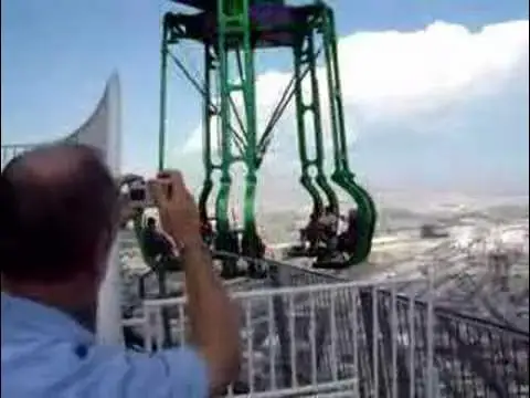 'Video thumbnail for Las Vegas Stratosphere Insanity Ride'