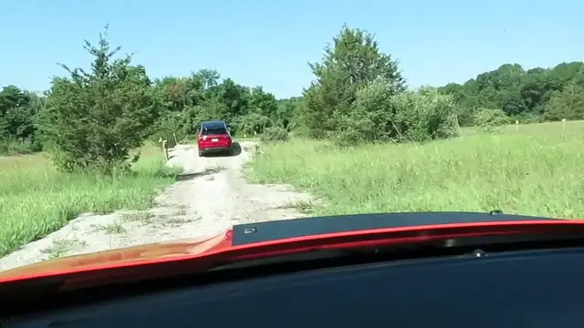 'Video thumbnail for Jeep Renegade offroad'