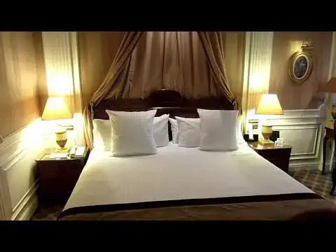 'Video thumbnail for Gran Melia Fenix Hotel Madrid Room 401 Video'