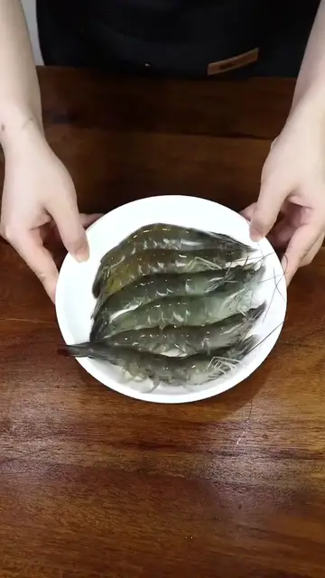 'Video thumbnail for Thai Drunken Shrimp Noodles cooking cook recipess viral virals trending'