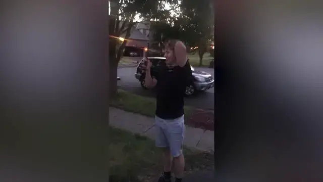 'Video thumbnail for Teen FaceTimes Friend In Front Of House After 2 Years | Happily TV'