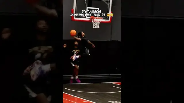 'Video thumbnail for (355) incredible dunk by 5'6 basketball player'