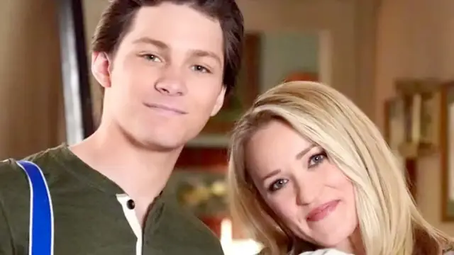 'Video thumbnail for The Real-Life Partners Of The Young Sheldon Cast'