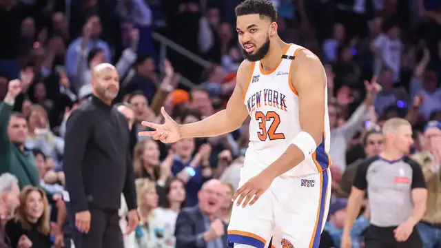 'Video thumbnail for Basketball Players are Giants!'