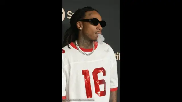 'Video thumbnail for Wiz Khalifa Smokes HOW MUCH?!!'