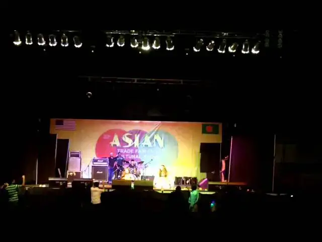 'Video thumbnail for DREAMUM WAKEUPUM AND CHICKNI AT THE ASIAN FAIR FESTIVAL 2013'