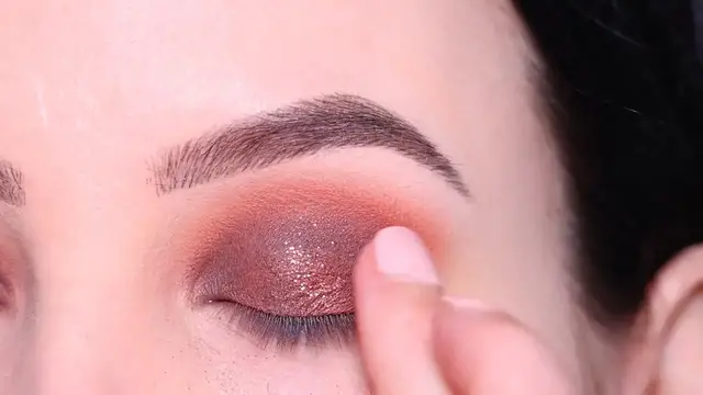 'Video thumbnail for Sparkly Eye Makeup Tutorial using Affordable Makeup'