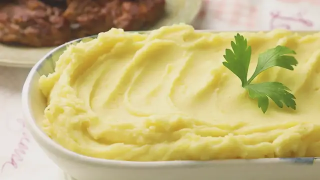 'Video thumbnail for Mashed Red Potatoes'