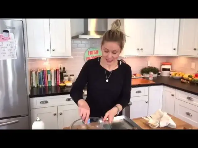 'Video thumbnail for No Bake Oatmeal Energy Balls Recipe with Chocolate Chips720P HD'