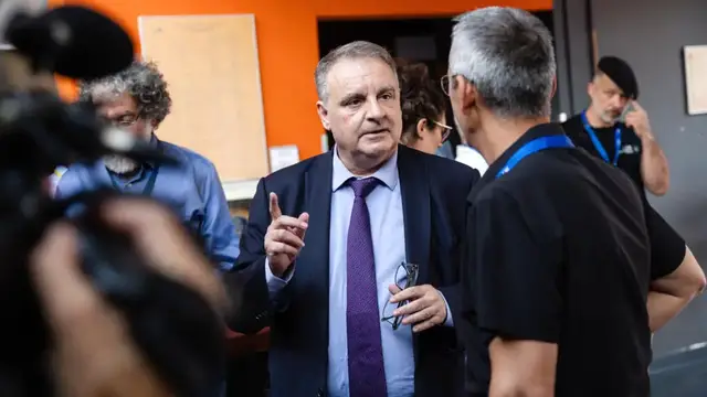 'Video thumbnail for France attempts to attract researchers fleeing Trump's cuts'