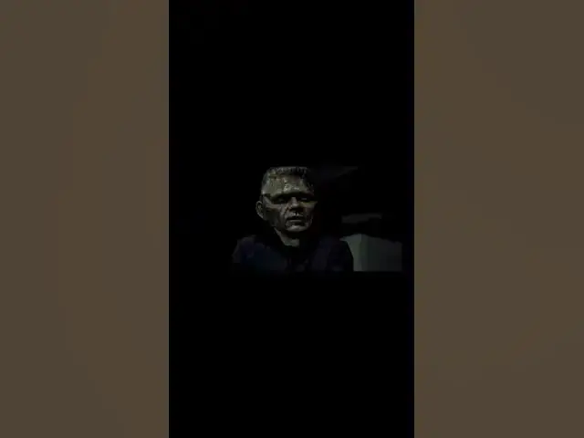 'Video thumbnail for PAGUE PARA ENTRAR, REZE PARA SAIR: Quatro adolescentes com tesão precisam fugir de um Uruk-hai.'