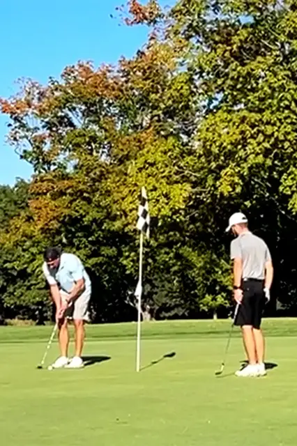 'Video thumbnail for Team of golfers complete course in record time'