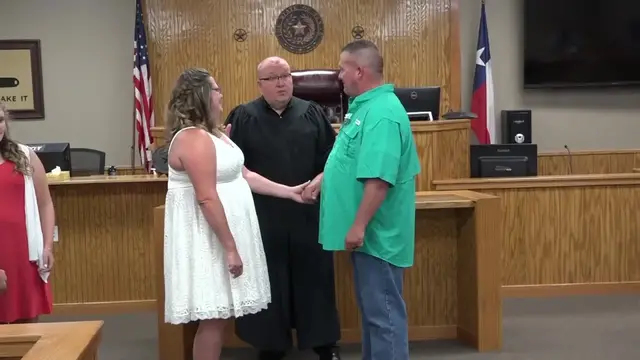 'Video thumbnail for Couple Surprised At Wedding By Recipient Of Late Son's Heart | Happily TV'