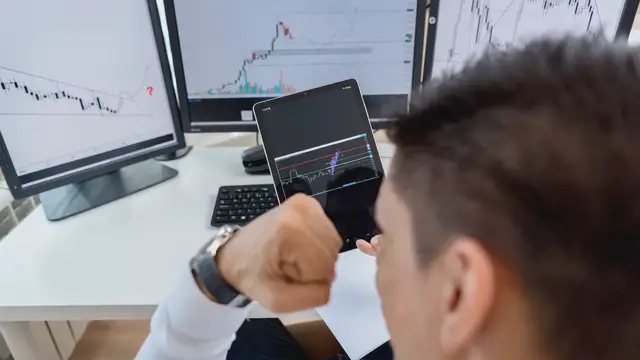 'Video thumbnail for Amazon Stock's Key Support Level_ What It Means for Investors'