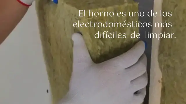 'Video thumbnail for El truco infalible para limpiar el cristal del horno con un producto que tengas en casa:'
