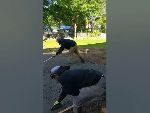 'Video thumbnail for Trowel and Rake Wet Concrete 5-Inch Slump'