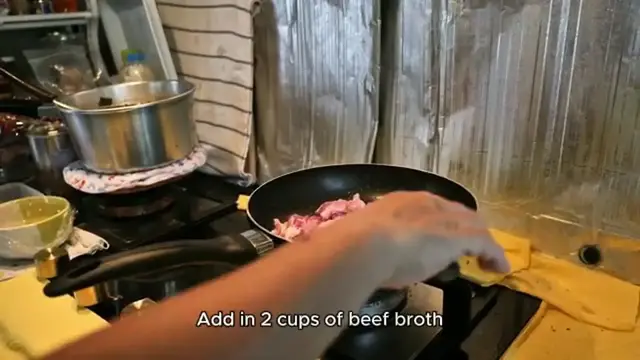 'Video thumbnail for Slow Cooker Beef Stew Recipe'
