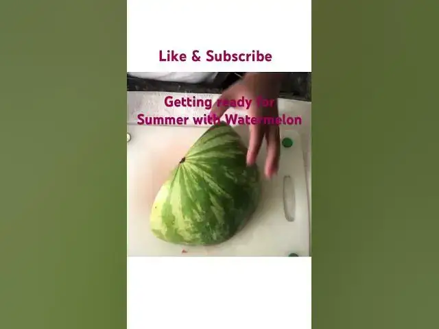 'Video thumbnail for Cutting a watermelon like a pro #likeapro #knifestuffwedo #watermelon #summerfruits #knifeskills'