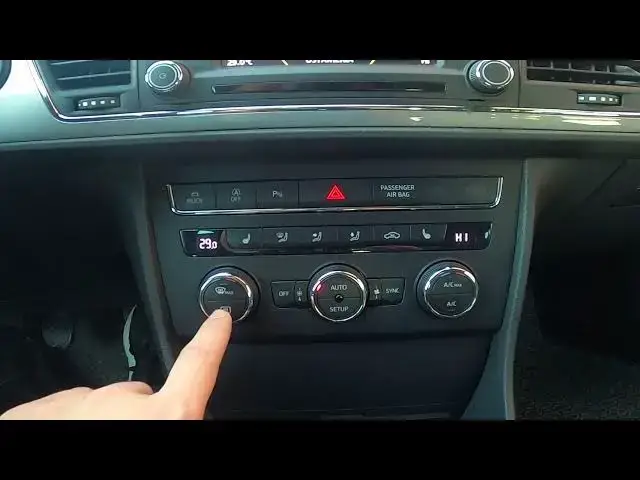 'Video thumbnail for How to Enable or Disable Rear Windshield Blowing in Seat Leon III ( 2012 - 2020 ) - Rear Heating'