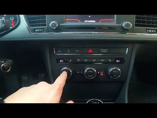 'Video thumbnail for How to Turn Maximum Front Windshield Airflow On or Off in Seat Leon III ( 2012 - 2020 )'
