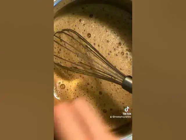 'Video thumbnail for Vegan Hot Chocolate with Oatly Oat Milk #shorts #vegan'