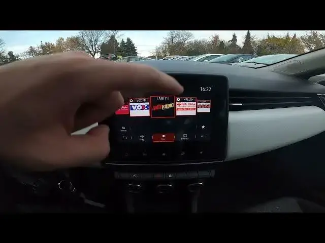 'Video thumbnail for How to Assign Radio Station to Button in Renault Clio V ( 2019 - now )'