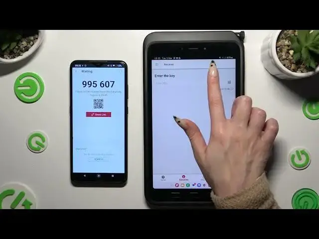 'Video thumbnail for Transfer Files from Android Device to SAMSUNG Galaxy Tab Active 5 using Send Anywhere'