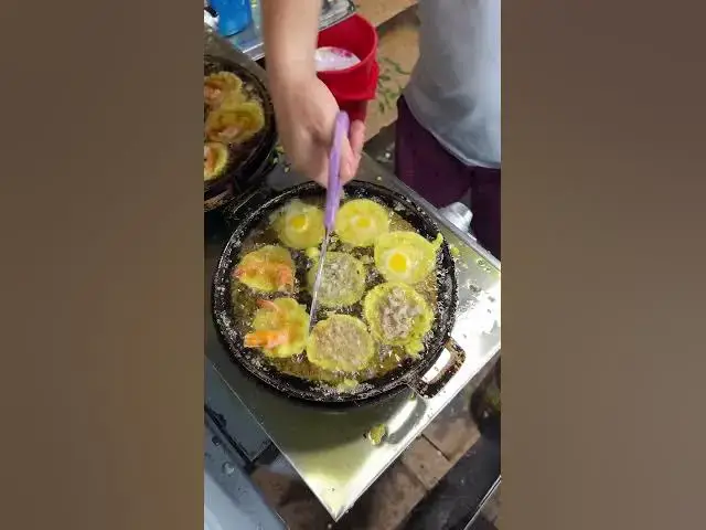 'Video thumbnail for Crispy Vietnamese Pancakes | Bánh Khọt Vũng Tàu #pancake #streetfood #foodshorts #vietnamstreetfood'