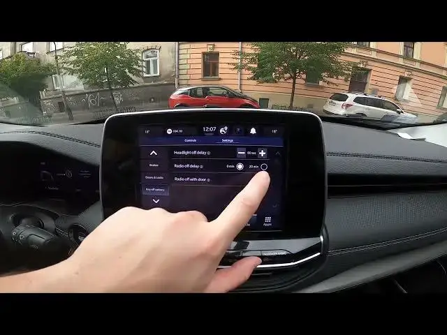 'Video thumbnail for How to Enable and Adjust Radio Off Delay in Jeep Compass II Facelifting ( 2021 - now )'