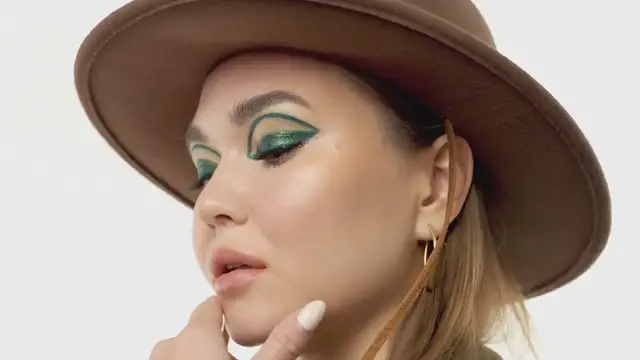 'Video thumbnail for The Latest Makeup Trends According to Sephora Experts'