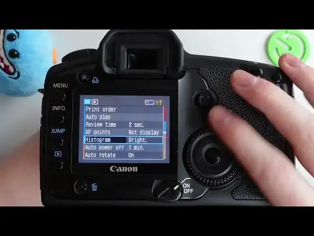 'Video thumbnail for Canon 5D - How To Change Histogram Settings'