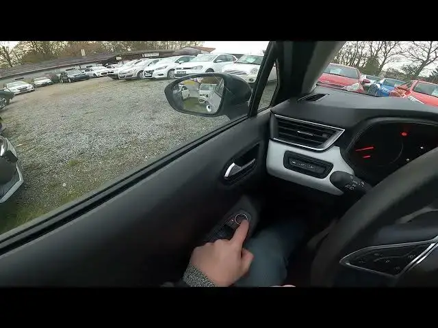 'Video thumbnail for How to Adjust Side Mirrors in Renault Clio V ( 2019 - now ) | Side Mirrors Position'