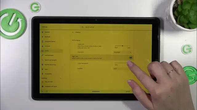 'Video thumbnail for How to Activate Eye Comfort Mode on LENOVO 10e Chromebook?'