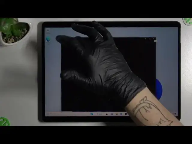 'Video thumbnail for Microsoft Surface Pro 8 - How To Turn On & Off Location Tracking'