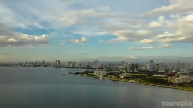 'Video thumbnail for 10 Best Places to Visit in the Philippines - Travel Video (720p 30fps)'