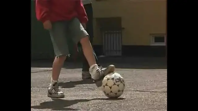 'Video thumbnail for Basisløft II | Boldløft | Fodboldtricks'