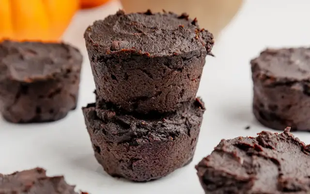 'Video thumbnail for Healthy Pumpkin Brownie Bites'